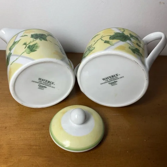 Waverly Gazebo Cream And Sugar Set Creamer Lemon Yellow Ivy Green Vintage 90’s - Picture 8 of 9